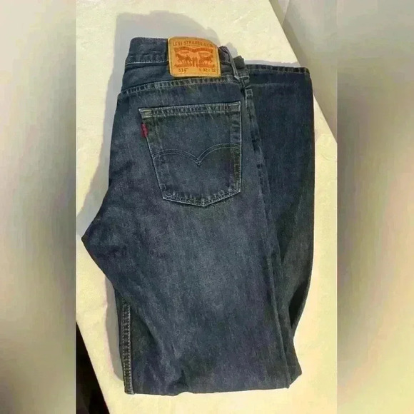 Levi’s jeans 514 — 32x32 - Picture 2 of 5